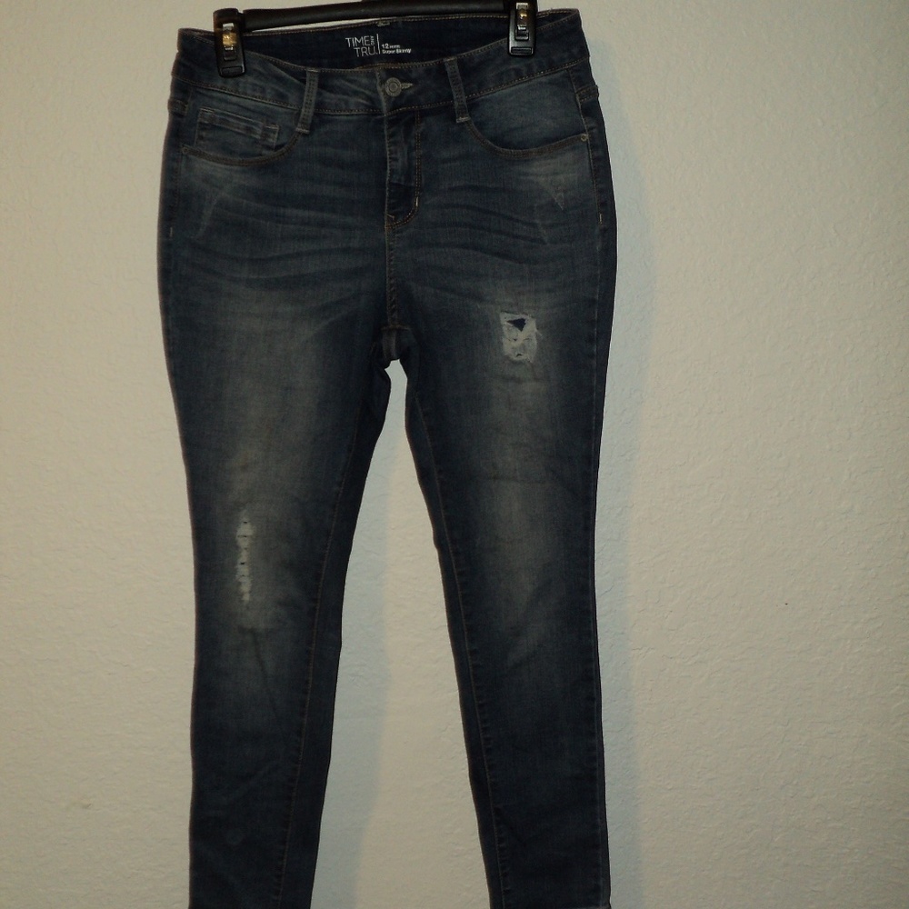 Super skinny blue jeans